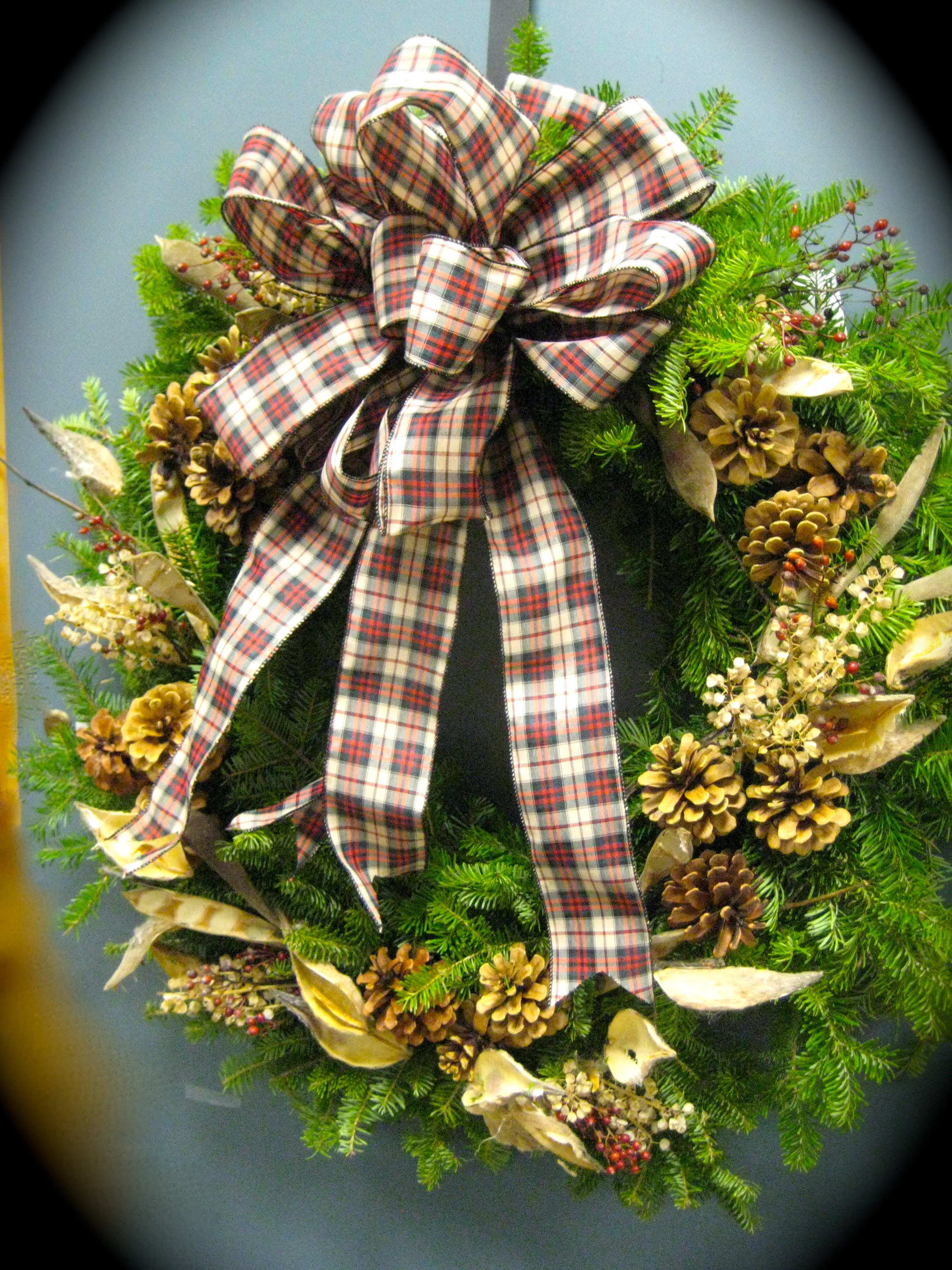 Wreath of the Day – Understated Elegance