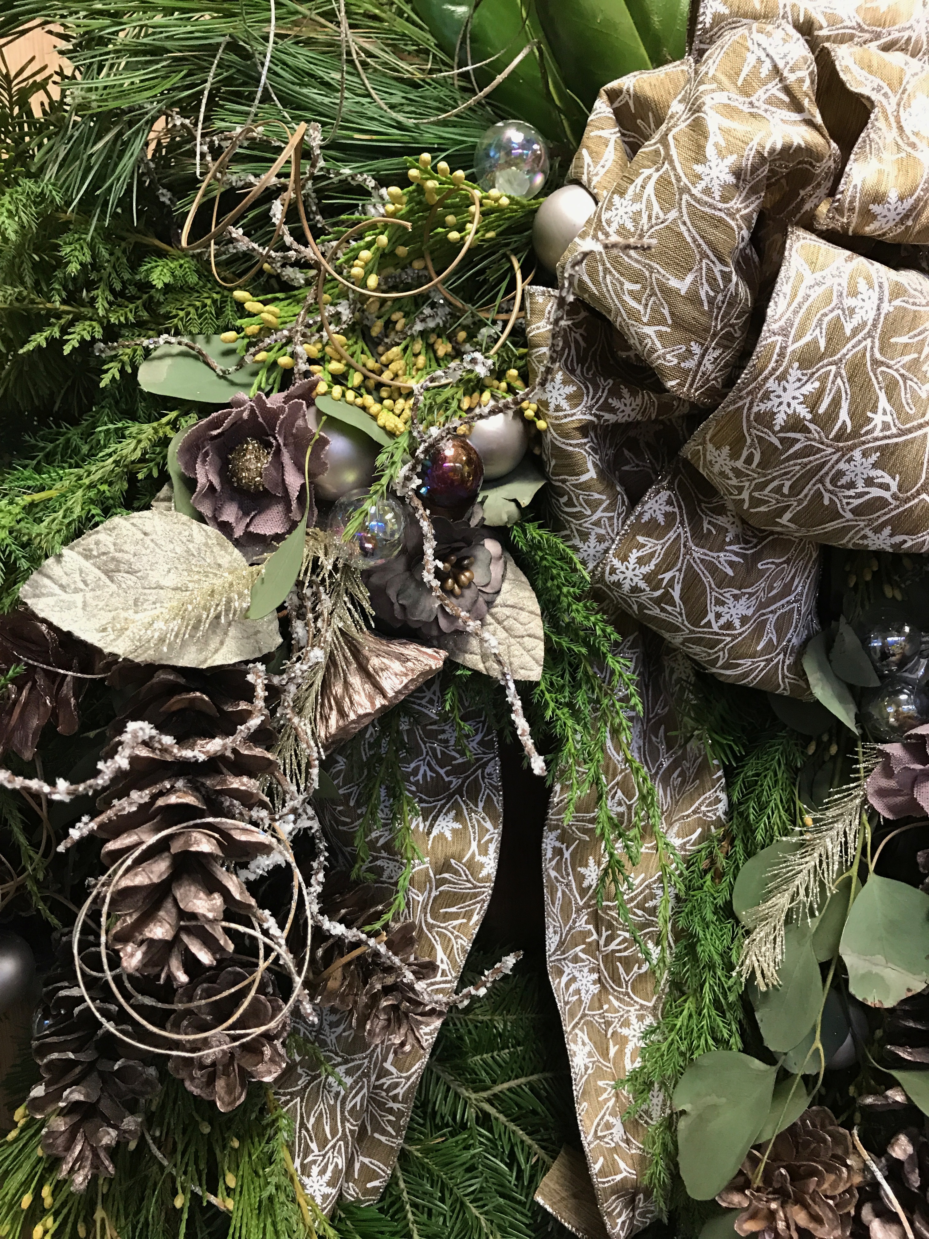Monday, December 2 – Thursday, December 5, 8:00 am – 7:00 pm – Holiday Wreath Making
