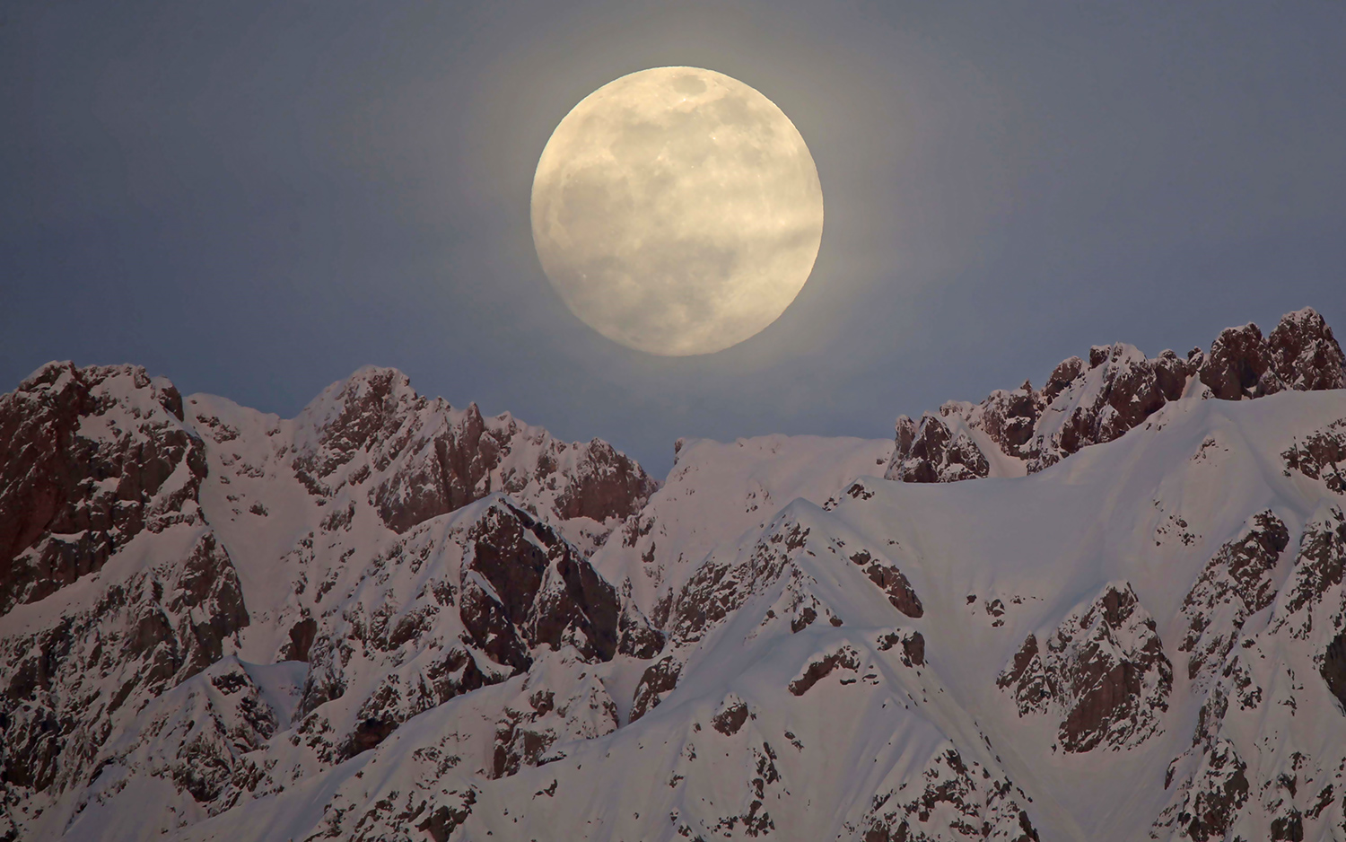 Sunday, February 27, 4:00 pm – Under the Snow Moon