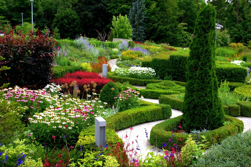 Saturday, May 7, 7:00 pm – Public Gardens in Today’s World, Online